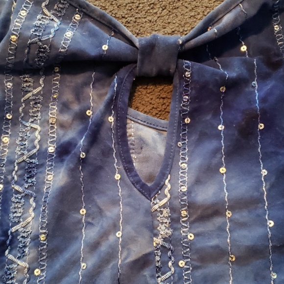 Top - Picture 3 of 6